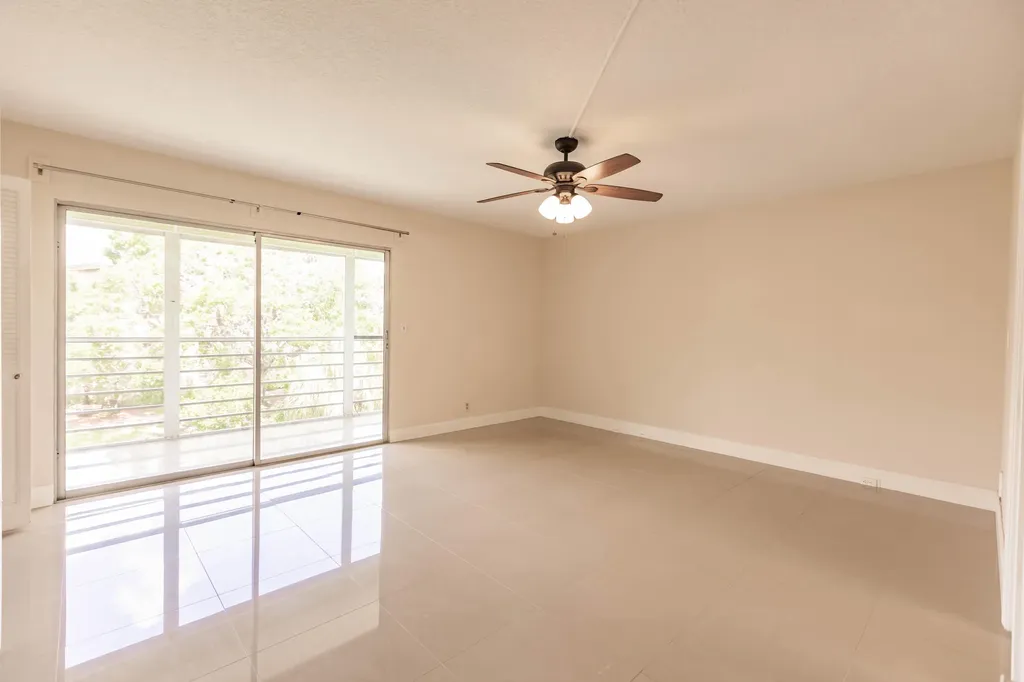 4302 Martinique Circle Coconut Creek FL 33066