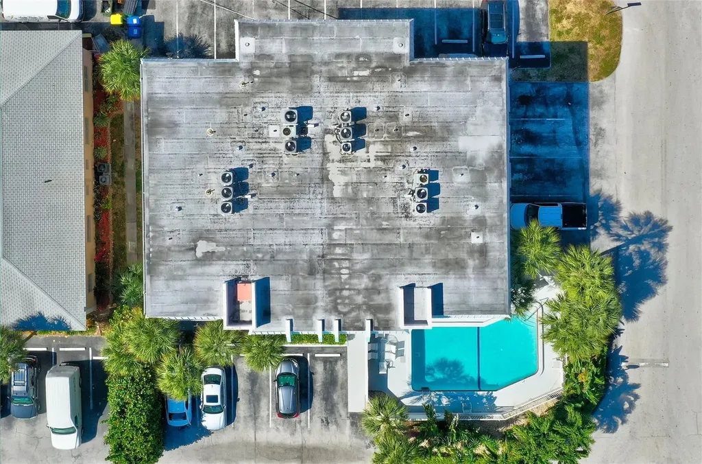 2715 NE 49th Street Fort Lauderdale FL 33308