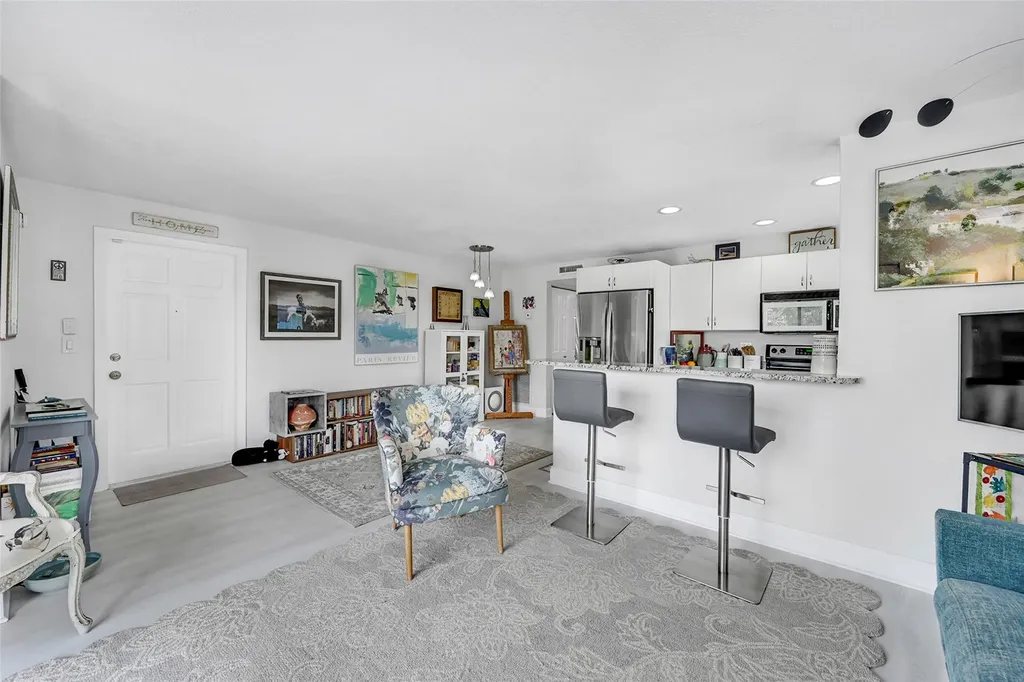 2715 NE 49th Street Fort Lauderdale FL 33308