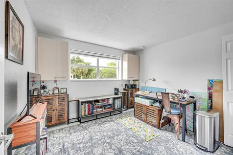 2715 NE 49th Street Fort Lauderdale FL 33308