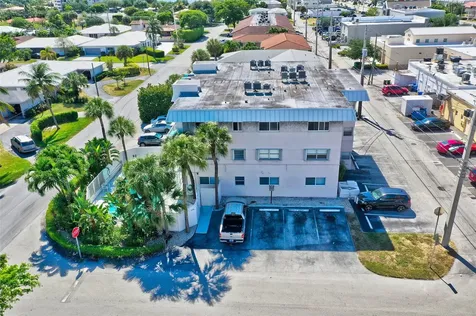 2715 NE 49th Street Fort Lauderdale FL 33308