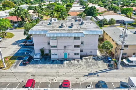 2715 NE 49th Street Fort Lauderdale FL 33308