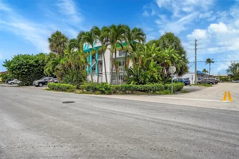 2715 NE 49th Street Fort Lauderdale FL 33308