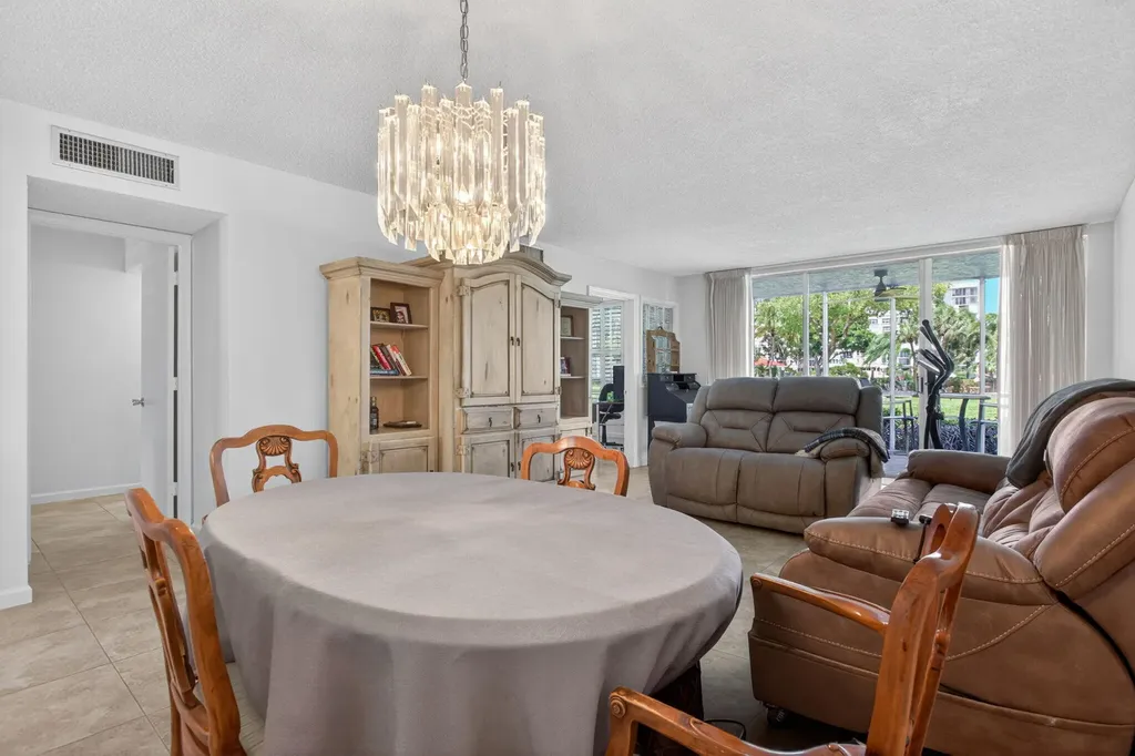 3150 NE 48th Court Lighthouse Point FL 33064