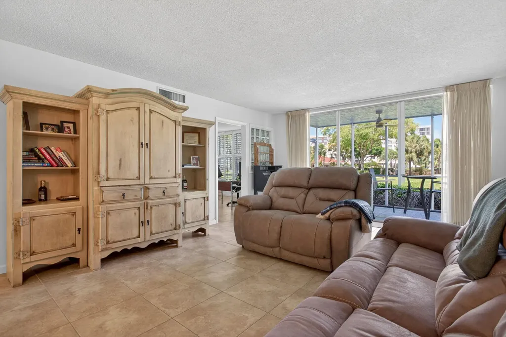 3150 NE 48th Court Lighthouse Point FL 33064