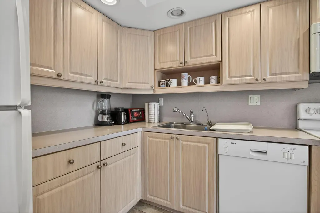 3150 NE 48th Court Lighthouse Point FL 33064
