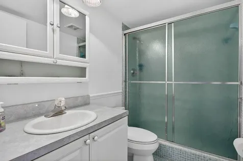 3150 NE 48th Court Lighthouse Point FL 33064