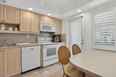 3150 NE 48th Court Lighthouse Point FL 33064