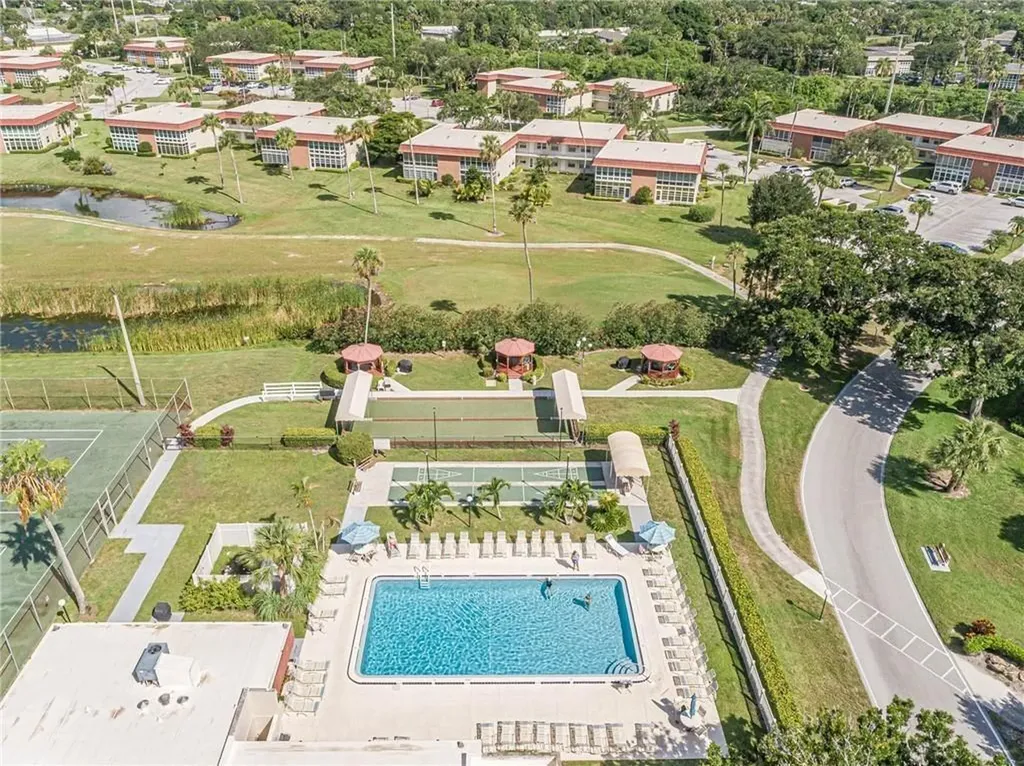 76 Royal Oak Drive Vero Beach FL 32962