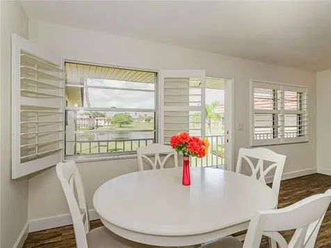 76 Royal Oak Drive Vero Beach FL 32962