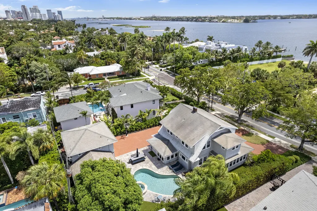 3109 Washington Road West Palm Beach FL 33405