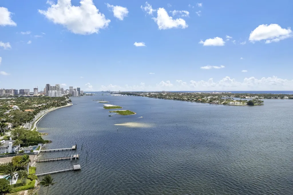3109 Washington Road West Palm Beach FL 33405