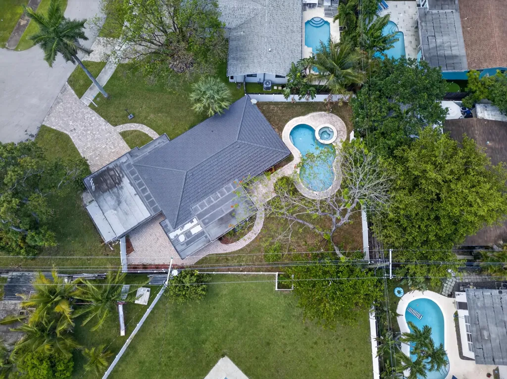 2740 NW 9th Lane Wilton Manors FL 33311