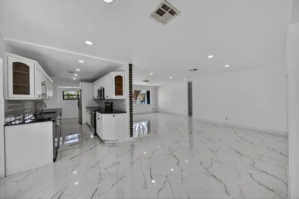 2740 NW 9th Lane Wilton Manors FL 33311
