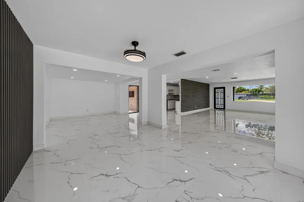 2740 NW 9th Lane Wilton Manors FL 33311