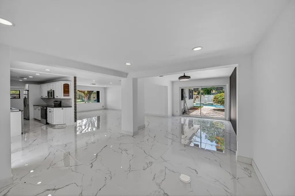 2740 NW 9th Lane Wilton Manors FL 33311