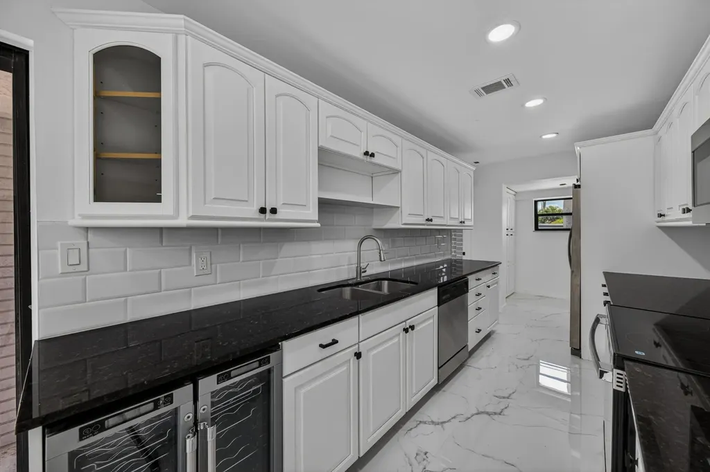 2740 NW 9th Lane Wilton Manors FL 33311