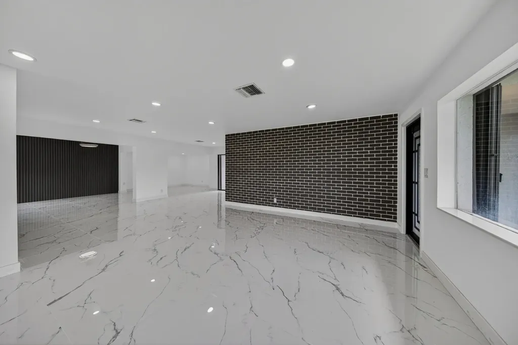 2740 NW 9th Lane Wilton Manors FL 33311