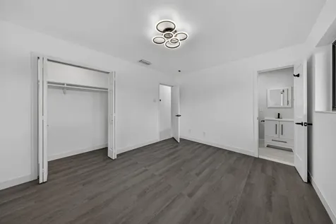 2740 NW 9th Lane Wilton Manors FL 33311