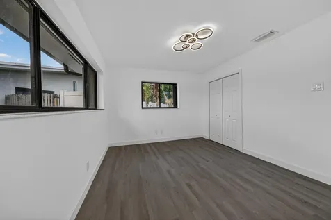 2740 NW 9th Lane Wilton Manors FL 33311