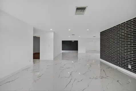2740 NW 9th Lane Wilton Manors FL 33311