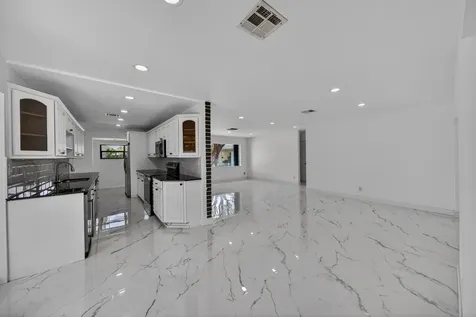 2740 NW 9th Lane Wilton Manors FL 33311