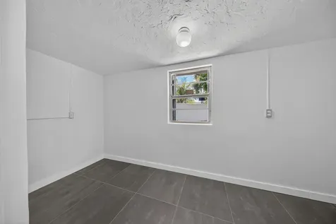 2740 NW 9th Lane Wilton Manors FL 33311