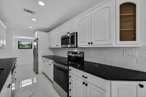 2740 NW 9th Lane Wilton Manors FL 33311