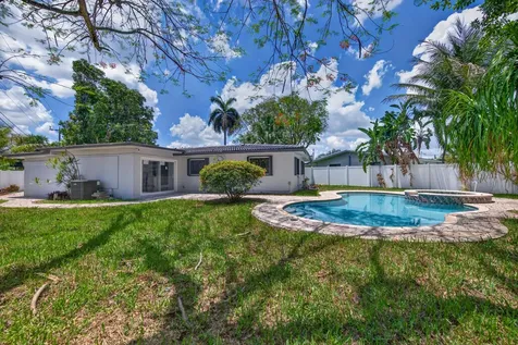 2740 NW 9th Lane Wilton Manors FL 33311