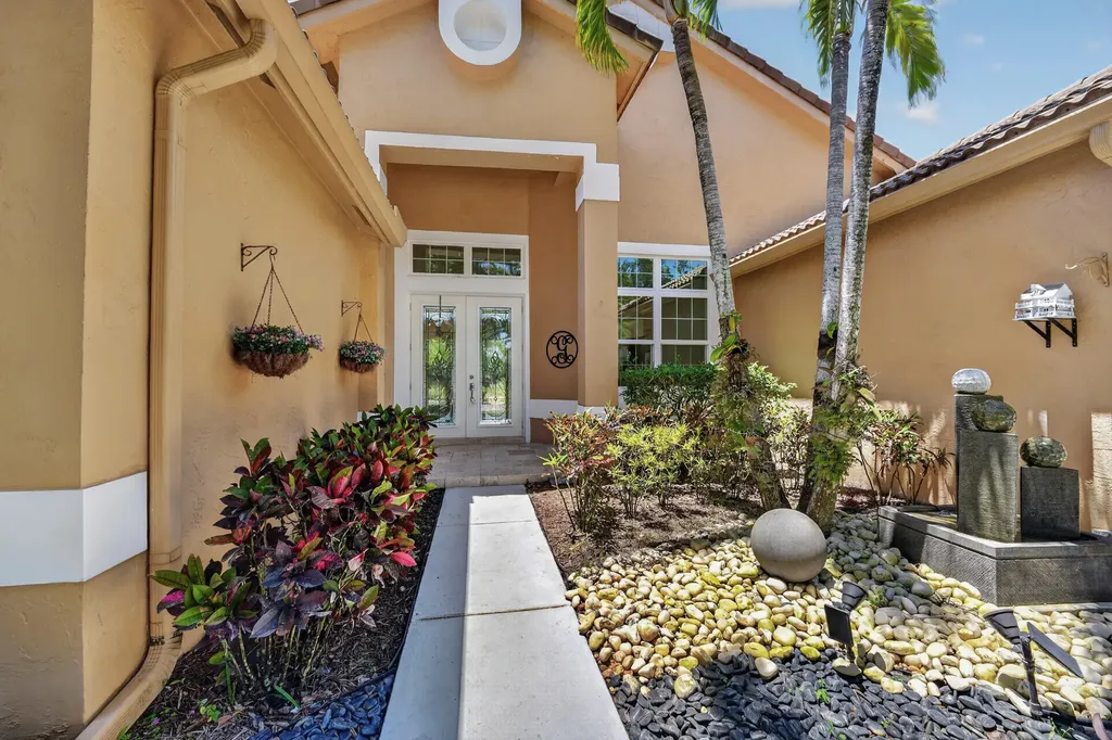 3043 Lakewood Drive Weston FL 33332