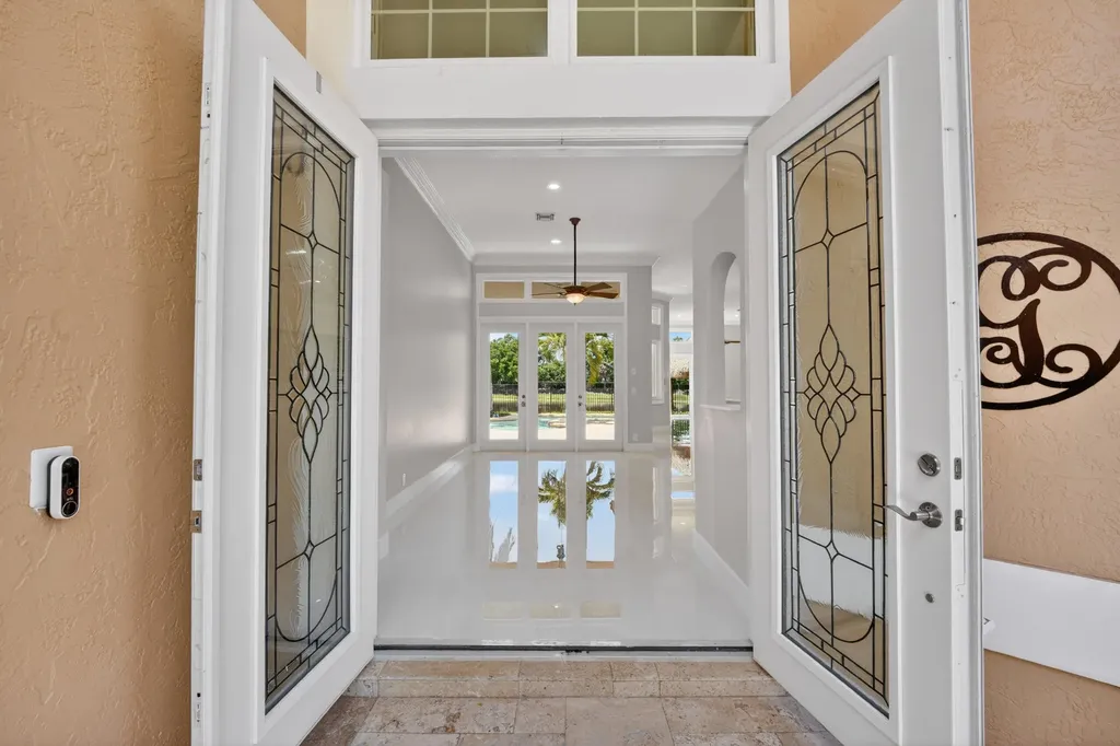 3043 Lakewood Drive Weston FL 33332