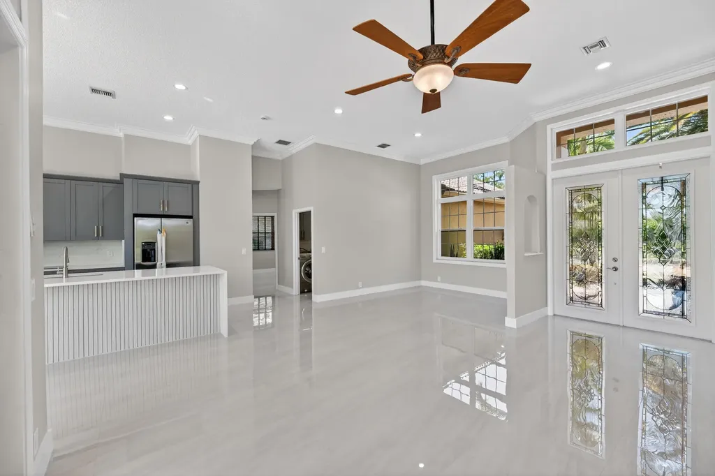 3043 Lakewood Drive Weston FL 33332