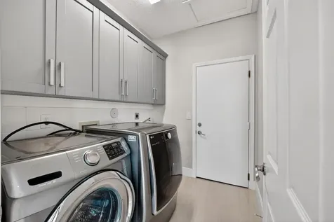 3043 Lakewood Drive Weston FL 33332