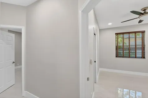 3043 Lakewood Drive Weston FL 33332
