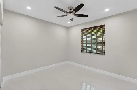 3043 Lakewood Drive Weston FL 33332