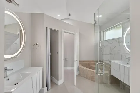 3043 Lakewood Drive Weston FL 33332