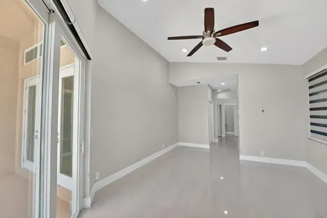 3043 Lakewood Drive Weston FL 33332