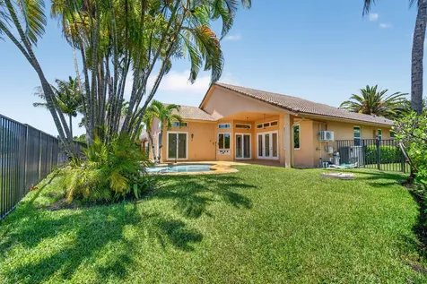 3043 Lakewood Drive Weston FL 33332