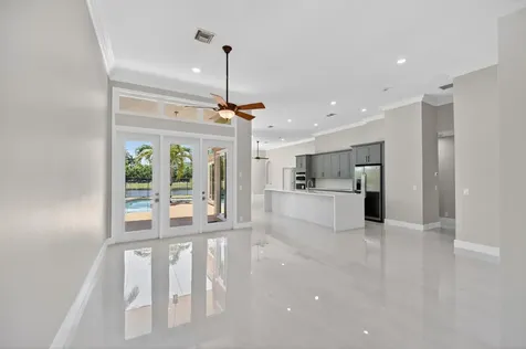 3043 Lakewood Drive Weston FL 33332