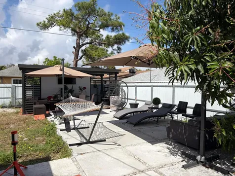417 N F Street Lake Worth Beach FL 33460