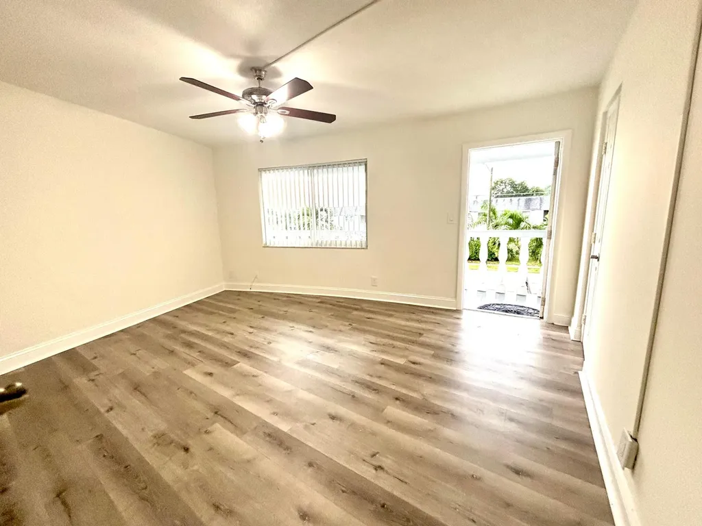 431 W Camino Real Boca Raton FL 33432