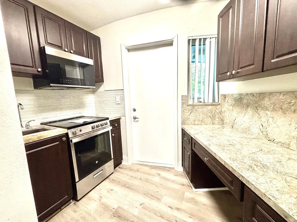 431 W Camino Real Boca Raton FL 33432