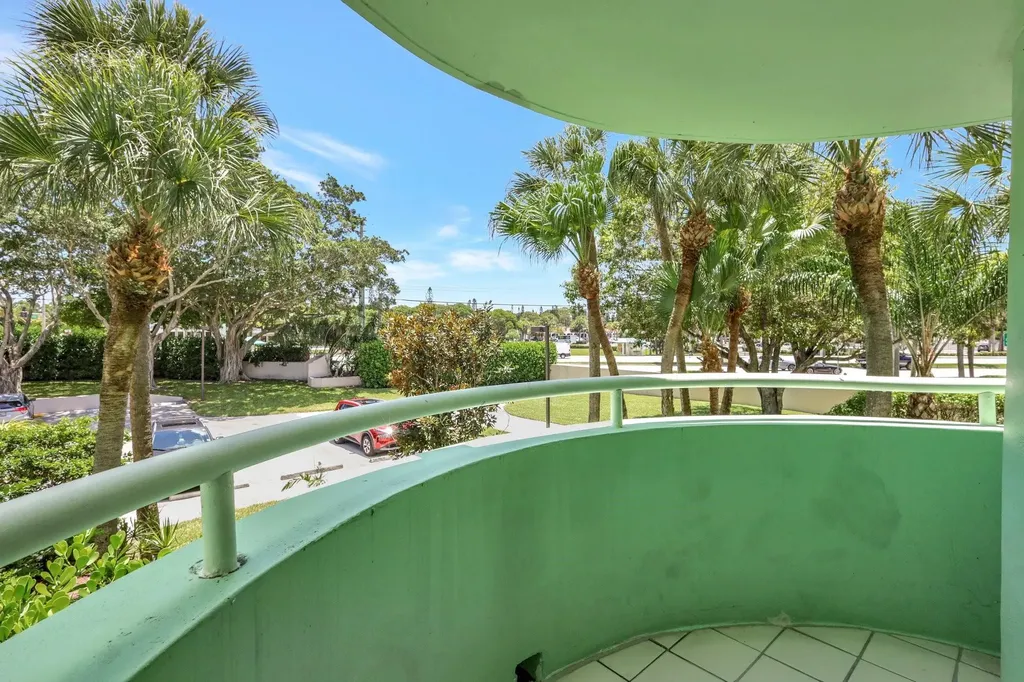 5884 Morningstar Circle Delray Beach FL 33484