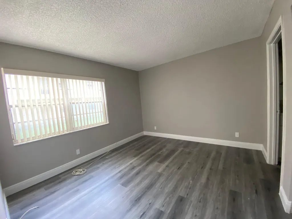 3225 N University Drive Coral Springs FL 33071