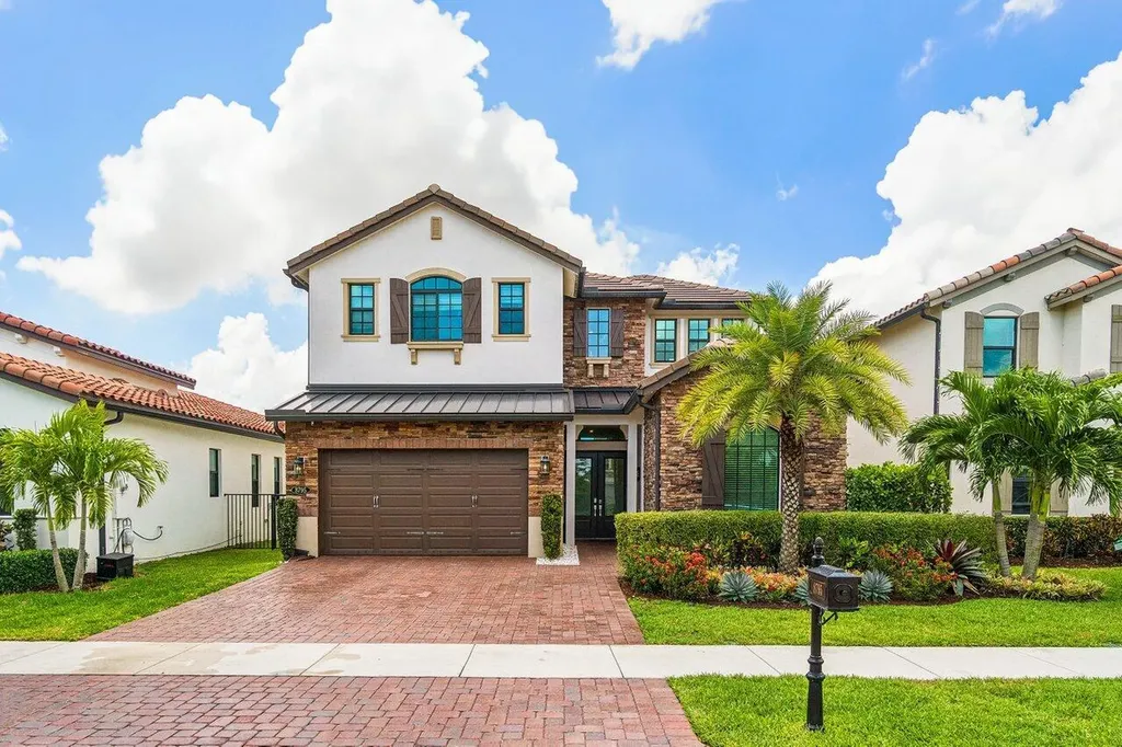 8795 Grand Prix Lane Boynton Beach FL 33472