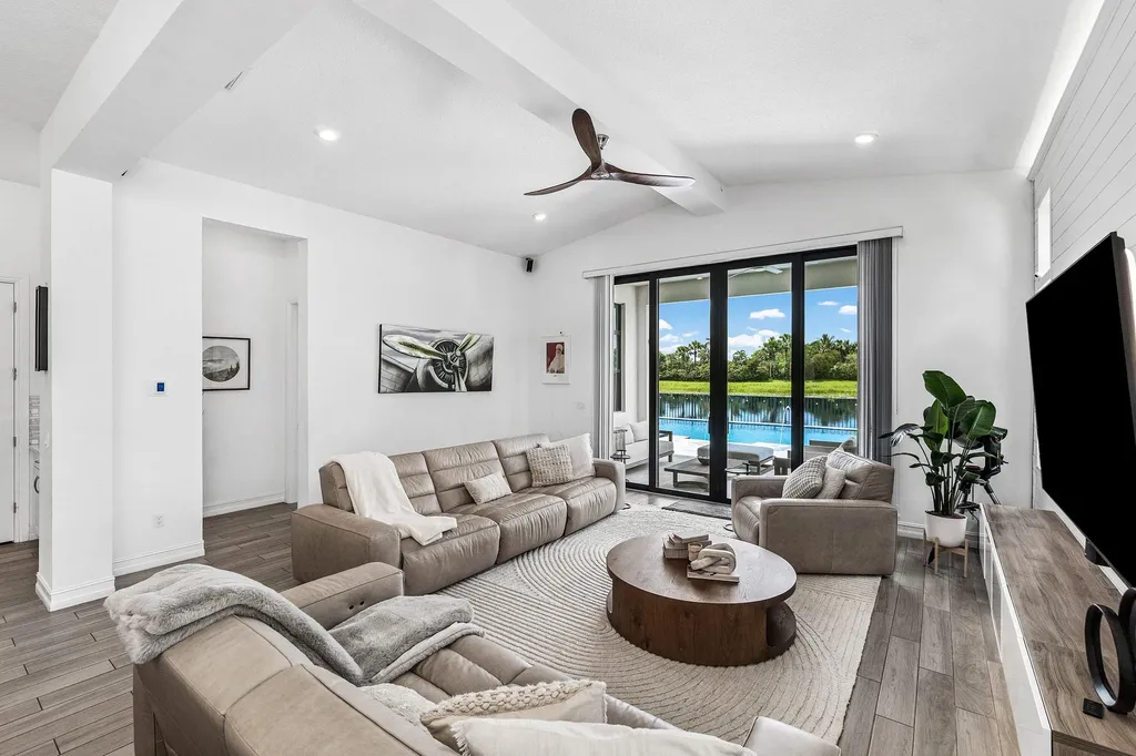 8795 Grand Prix Lane Boynton Beach FL 33472