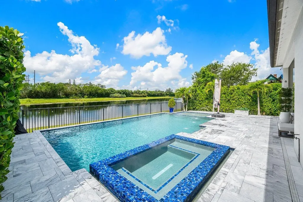 8795 Grand Prix Lane Boynton Beach FL 33472