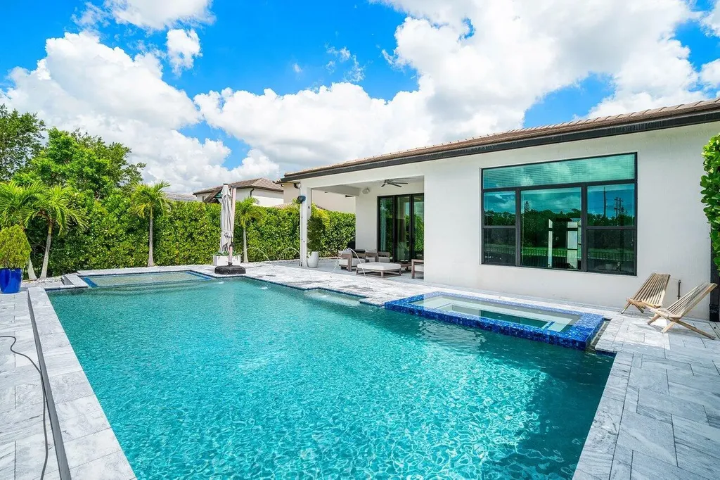 8795 Grand Prix Lane Boynton Beach FL 33472