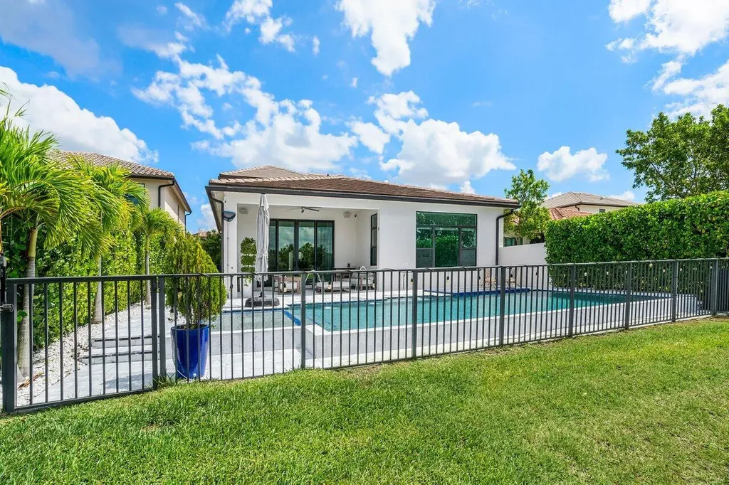 8795 Grand Prix Lane Boynton Beach FL 33472