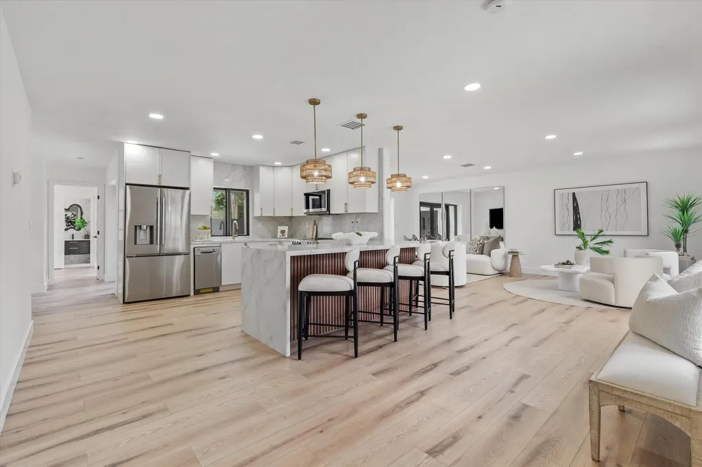 4721 Bayview Drive Fort Lauderdale FL 33308